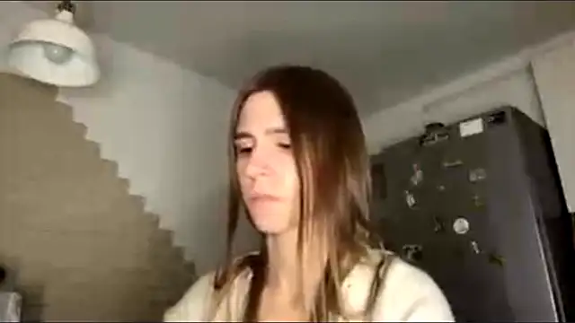Chat +18 de ZaraGuyette ao vivo