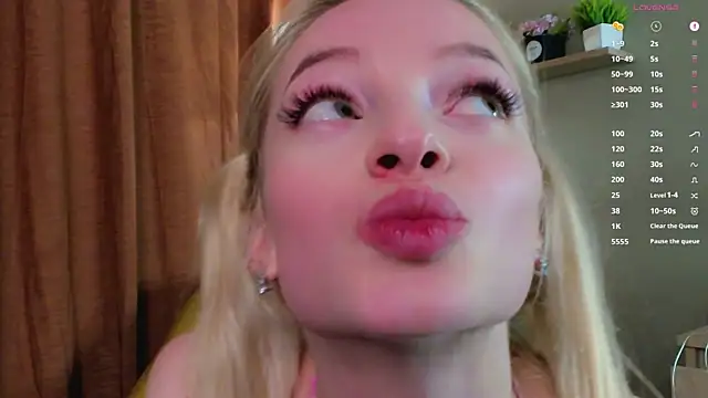 Chat XXX en directo de PocketDollX