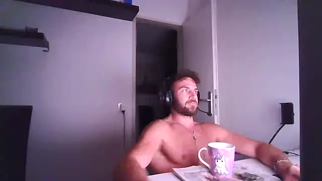 alpha-hunk Adlı Modelin Canlı XXX Sohbeti
