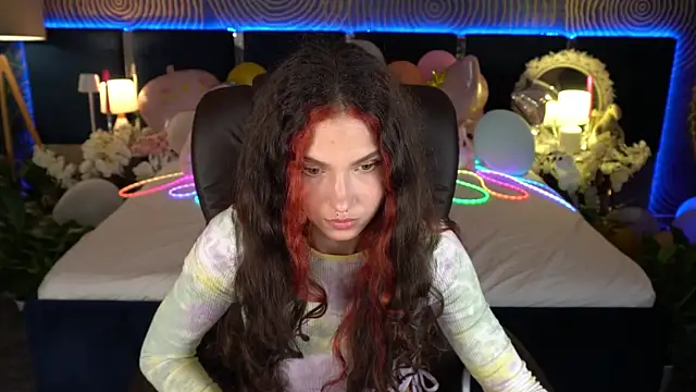 BabyFlowerr élő XXX-chatje