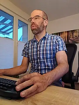 Czat XXX na żywo – DaddyHarry_MatureStallion