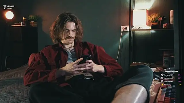 XXX chat uživo modela TechnoJesus