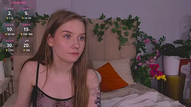 Chat +18 de Flora_DeVille ao vivo