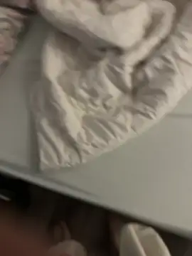 sunlesscrowd live XXX chat