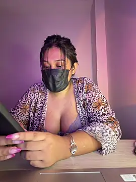 MidnightRose_'s Live XXX Chat
