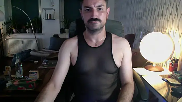 tomz0819 Live XXX-Chat