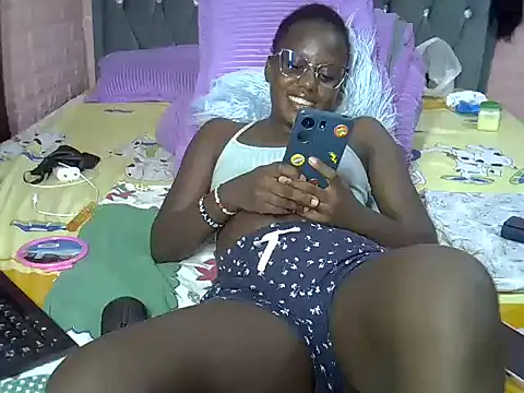 Chat XXX en directo de Happybree_