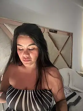Issane_Peru's Live XXX Chat