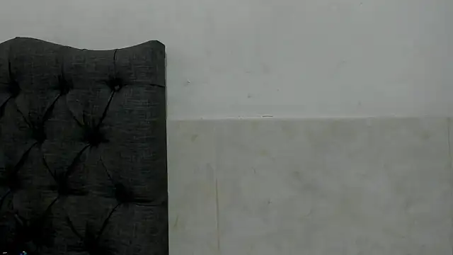 XXX chat uživo modela Kandyy_