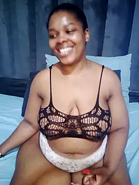 BigbootyNickyx – Naživo XXX chat
