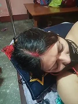 Živý XXX chat ZOYA-STRIP