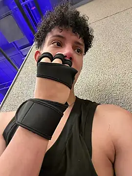 yoursexyjose Webcam-Show