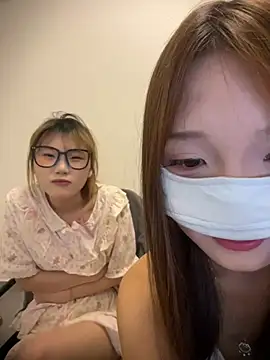 Chat +18 de Rocket-Girl ao vivo