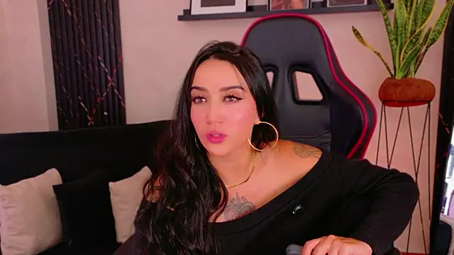 EmmyEvans1's Live XXX Chat
