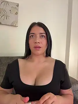 צ'אט XXX בשידור חי של KallyMyller1