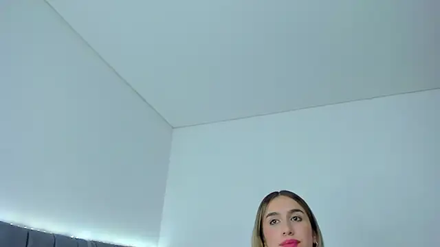 צ'אט XXX בשידור חי של im_sarah34