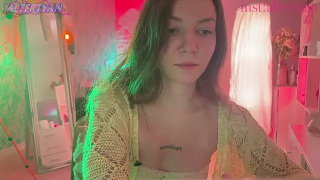 altertyan Adlı Modelin Canlı XXX Sohbeti