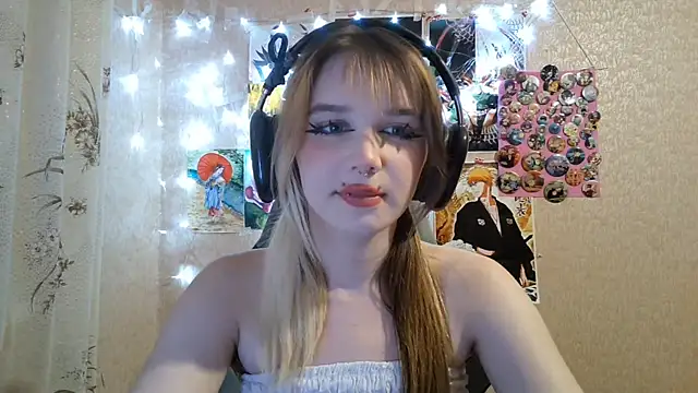 MilaTyan Chat XXX in diretta