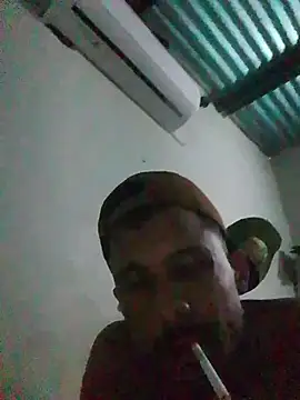 blackhot22c Adlı Modelin Canlı XXX Sohbeti