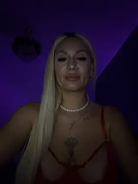 Živý XXX chat AlmaBby