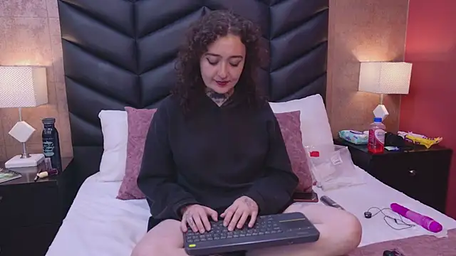 Chatroom XXX en direct de DaphneVelvett
