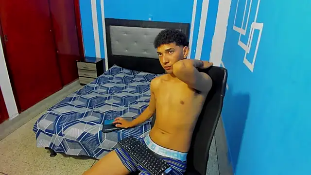 efrain_boy 即時 XXX 聊天