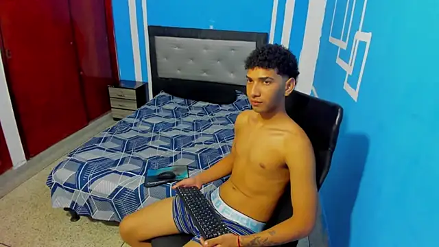 Živý XXX chat efrain_boy