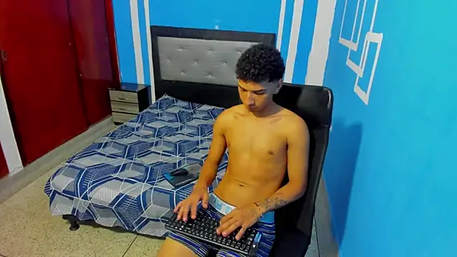 Živý XXX chat efrain_boy