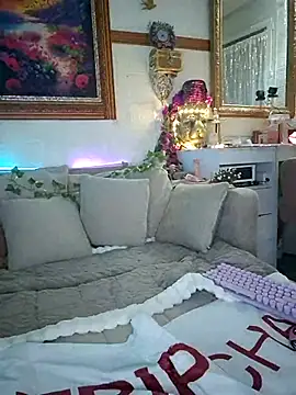 Chatroom XXX en direct de misscectito13