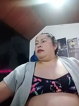 Keyla01_ লাইভ XXX চ্যাট
