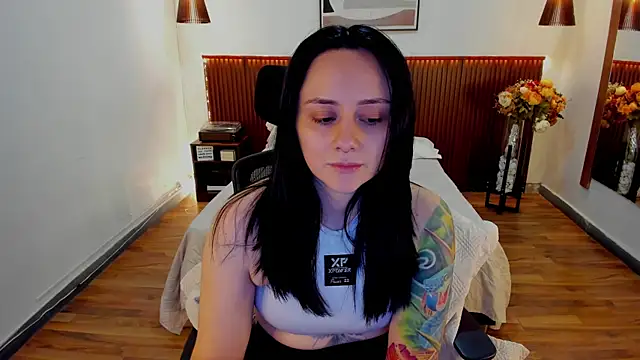 KatherineBond Chat XXX in diretta