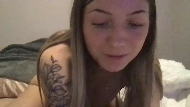 emiefox's Live XXX Chat
