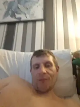 BigDmasked Chat XXX in diretta