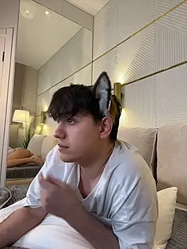 XXX chat uživo modela FetishFox