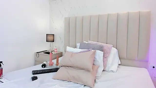 Chat XXX ao vivo de ViolettaRousee_
