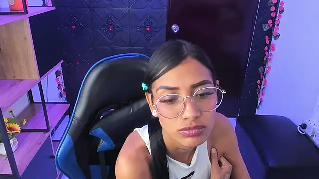 KarlaSlutSkinny__'s Live XXX Chat