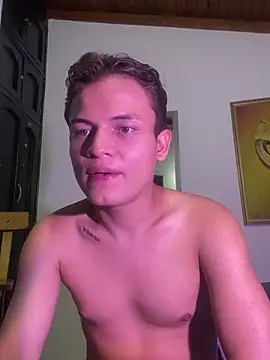 Chat XXX Live _Leo_Boy