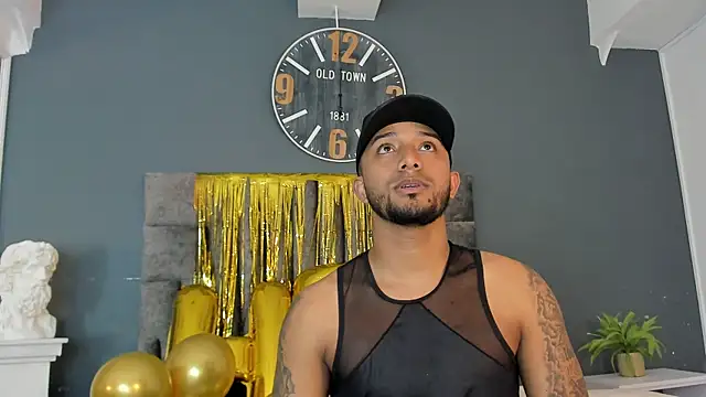 Chat +18 de Robin_Rief ao vivo