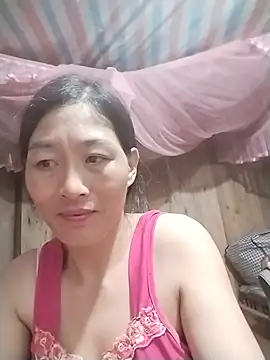lris-Beauty77's Live XXX Chat