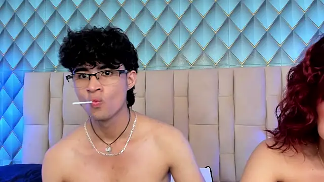 Sofia-Ethan Adlı Modelin Canlı XXX Sohbeti