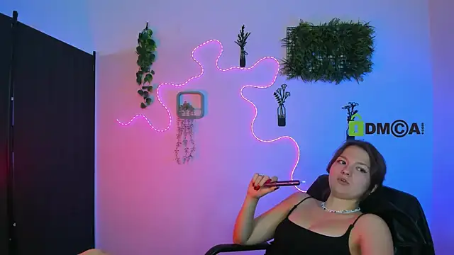 liana_best Adlı Modelin Canlı XXX Sohbeti