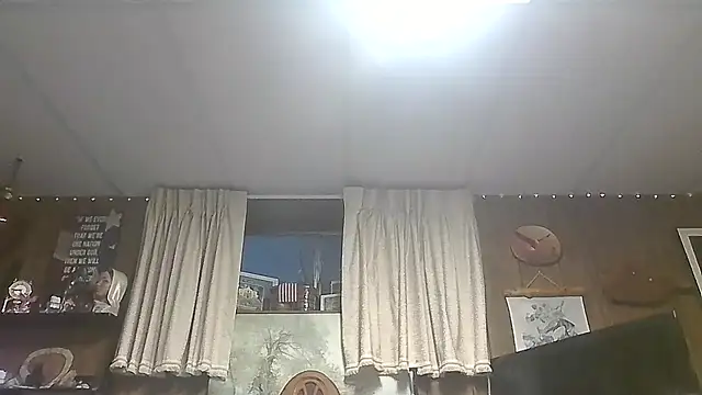 Makowboy live XXX chat