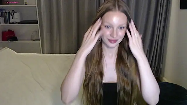 Chat XXX en directo de ChloeSmitt