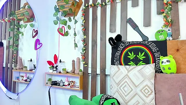 دردشة MeowMota_ الجنسية المباشرة