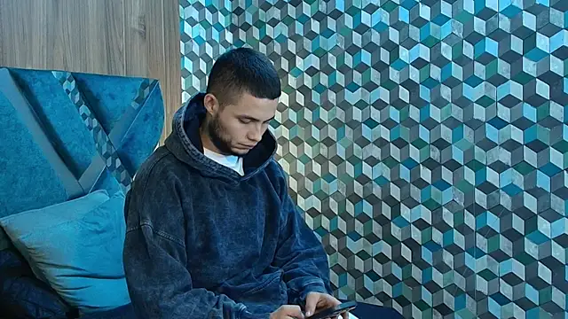 Joaho_Fernandez élő XXX-chatje