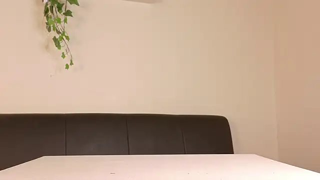 Živý XXX chat RiriiBrunette__
