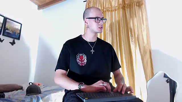 Živý XXX chat Vlad__night
