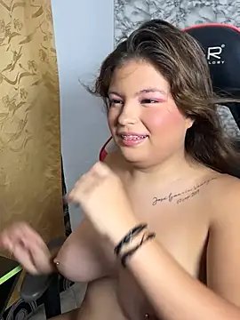 ladycharlottex's Live XXX Chat