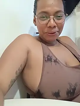 lia_mariana's Live XXX Chat