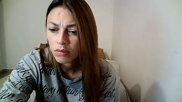 Hanna_Charming Chat XXX in diretta